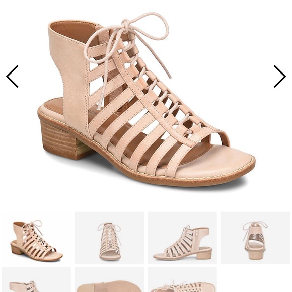 Shoes - Comfortiva Blossom Sandals- 6.5 W